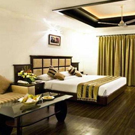 Hotel Parkland Chirag Enclave New Delhi Extérieur photo