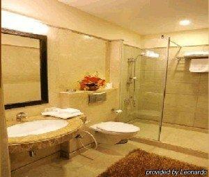 Hotel Parkland Chirag Enclave New Delhi Extérieur photo